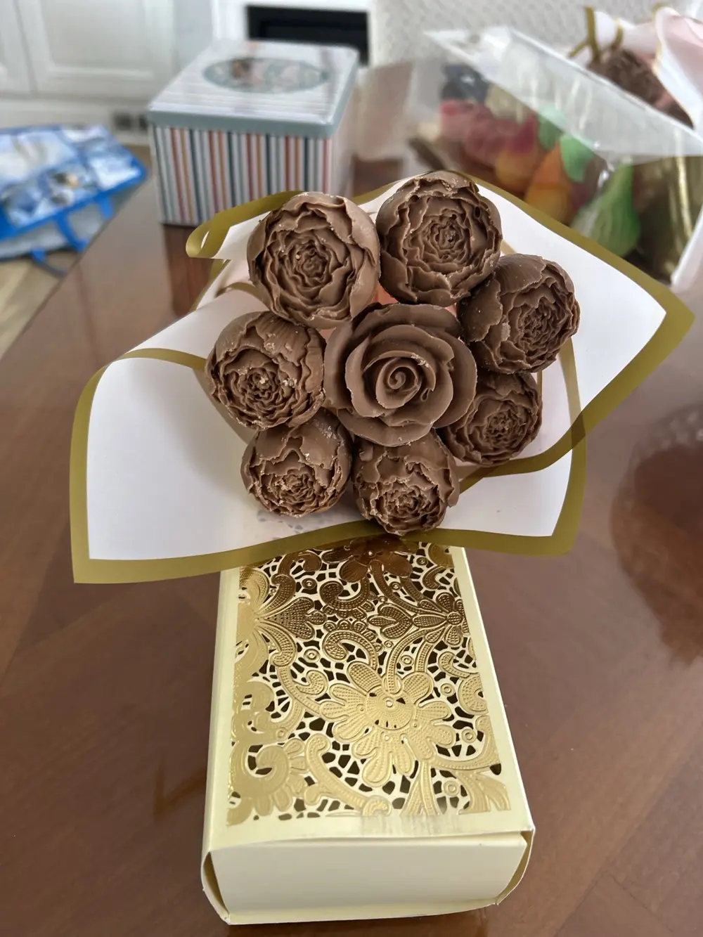 Roses et chocolat Maison Zayna